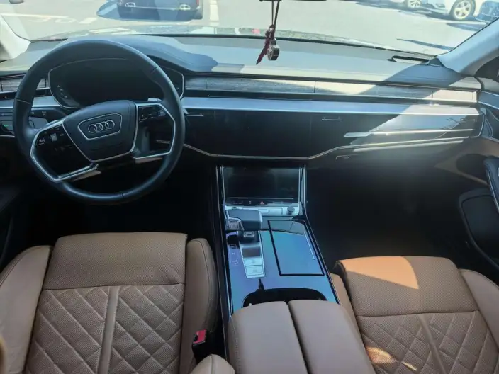 Audi A8 2023 Model A8L 55 TFSI quattro Flagship Model – фото 8