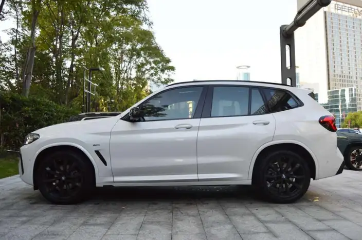 BMW X3 2022 Model xDrive30i Exclusive Model M Night Set – фото 3