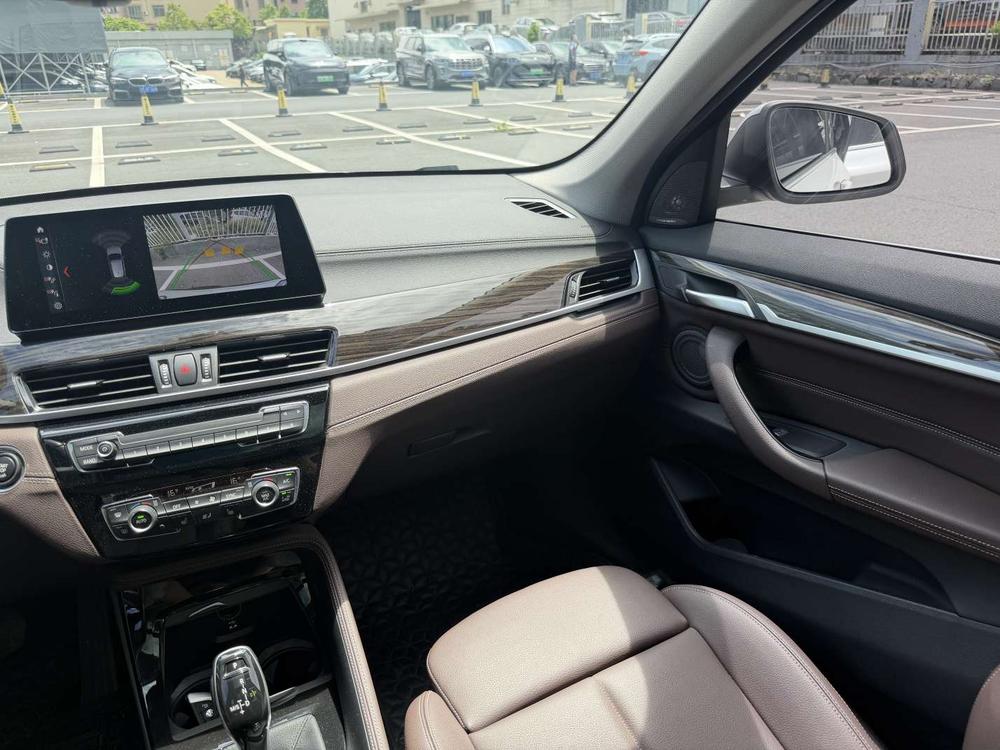 BMW X1 2022 xDrive25Li Premium – фото 9