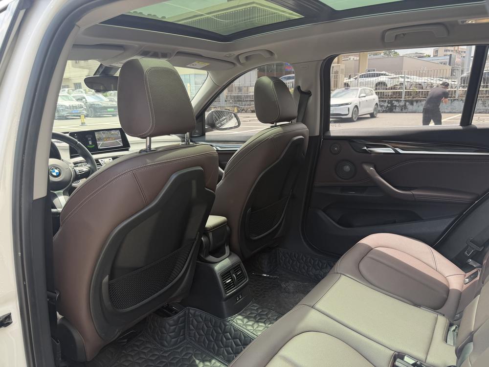 BMW X1 2022 xDrive25Li Premium – фото 16