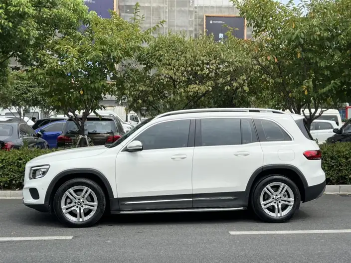 Mercedes-Benz GLB 2023 Model Facelift GLB 200 Fashion Model – фото 3
