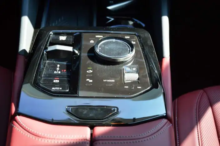 BMW 5 Series 2024 Model 525Li M Sports Set – фото 8