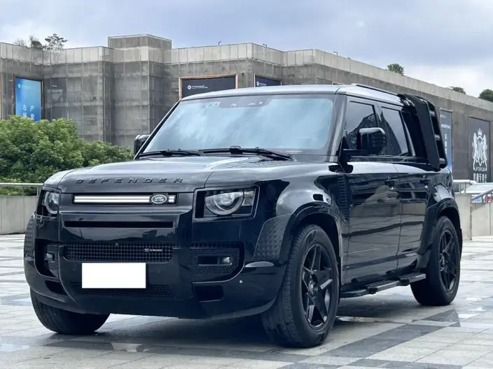 Land Rover Defender 2023 Model 110 3.0T P400 X-Dynamic HSE – фото 1