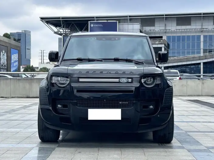 Land Rover Defender 2023 Model 110 3.0T P400 X-Dynamic HSE – фото 2