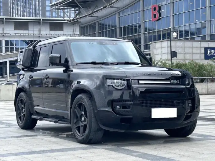 Land Rover Defender 2023 Model 110 3.0T P400 X-Dynamic HSE – фото 3