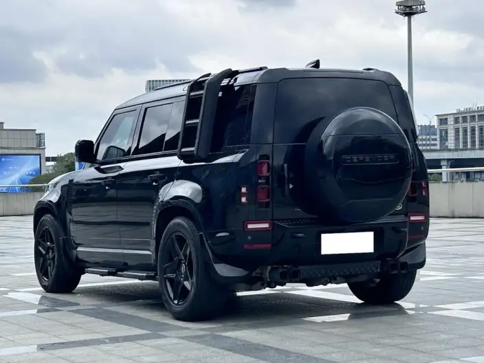 Land Rover Defender 2023 Model 110 3.0T P400 X-Dynamic HSE – фото 5