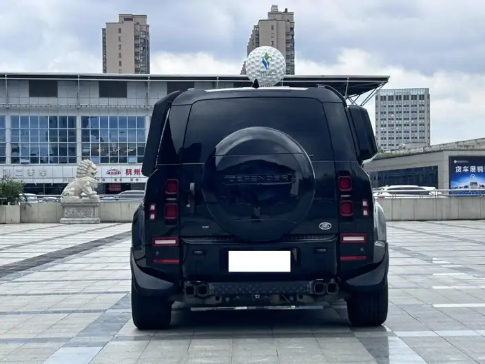 Land Rover Defender 2023 Model 110 3.0T P400 X-Dynamic HSE – фото 6