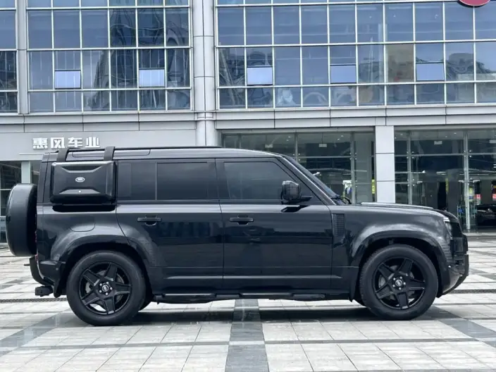 Land Rover Defender 2023 Model 110 3.0T P400 X-Dynamic HSE – фото 8
