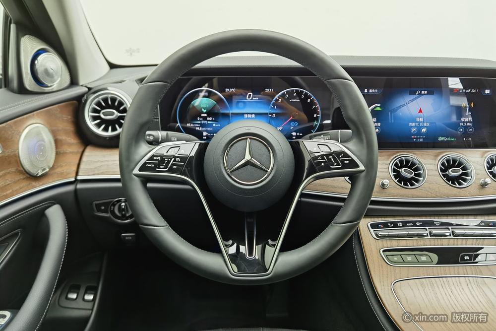 Mercedes-Benz E-Class PHEV Модель 2022 года комплектация E 350 e L sedan – фото 13