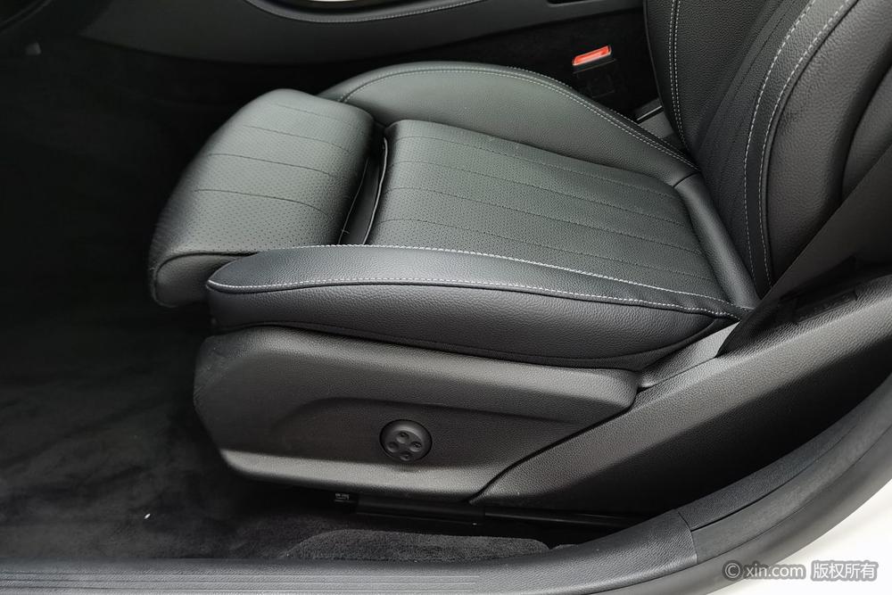 Mercedes-Benz E-Class PHEV Модель 2022 года комплектация E 350 e L sedan – фото 18