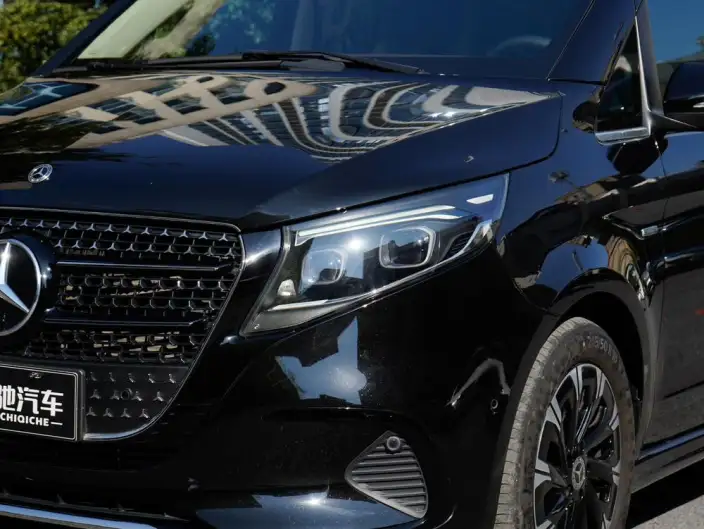 Mercedes-Benz V-Class 2024 Model V 300 Premium Edition – фото 5