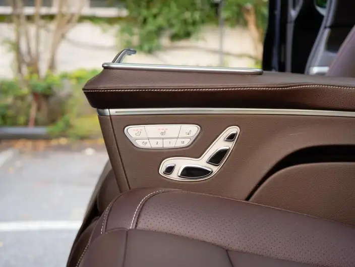 Mercedes-Benz V-Class 2024 Model V 300 Premium Edition – фото 8