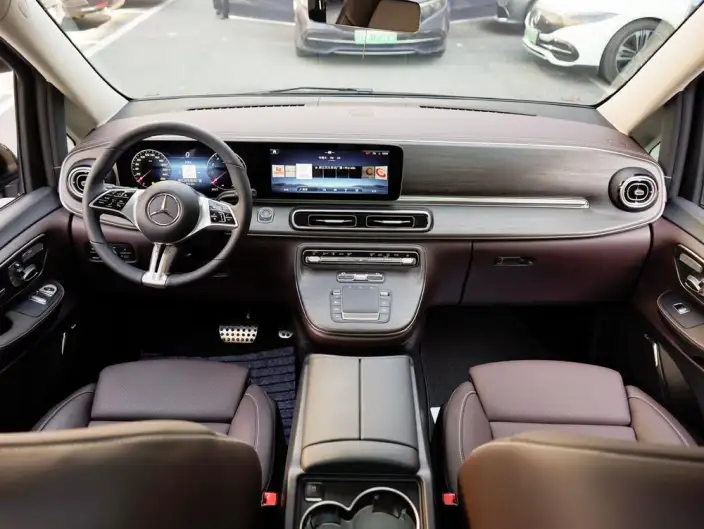 Mercedes-Benz V-Class 2024 Model V 300 Premium Edition – фото 10