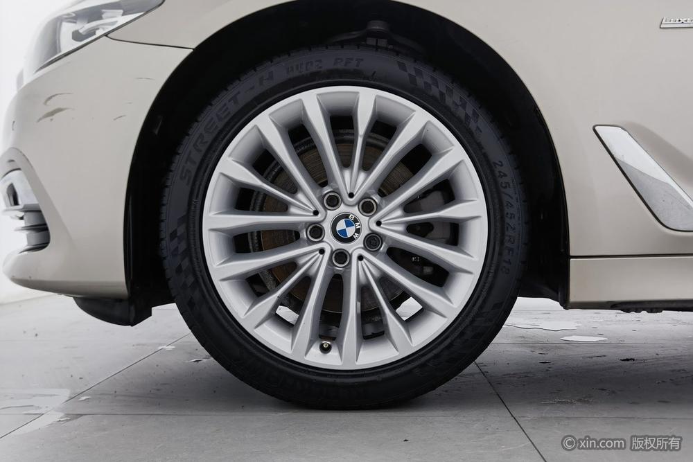 BMW 5 Series 2018 525Li Luxury Package – фото 9