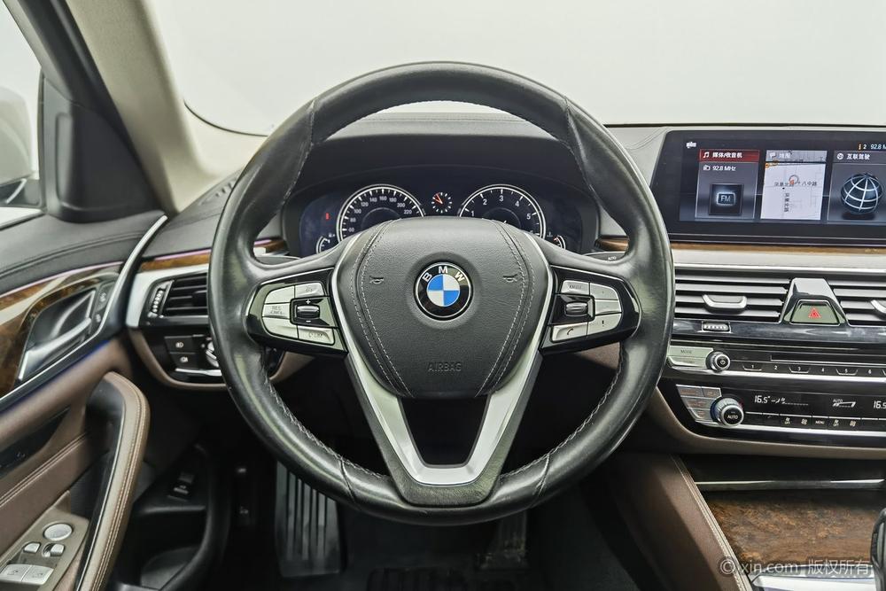 BMW 5 Series 2018 525Li Luxury Package – фото 13
