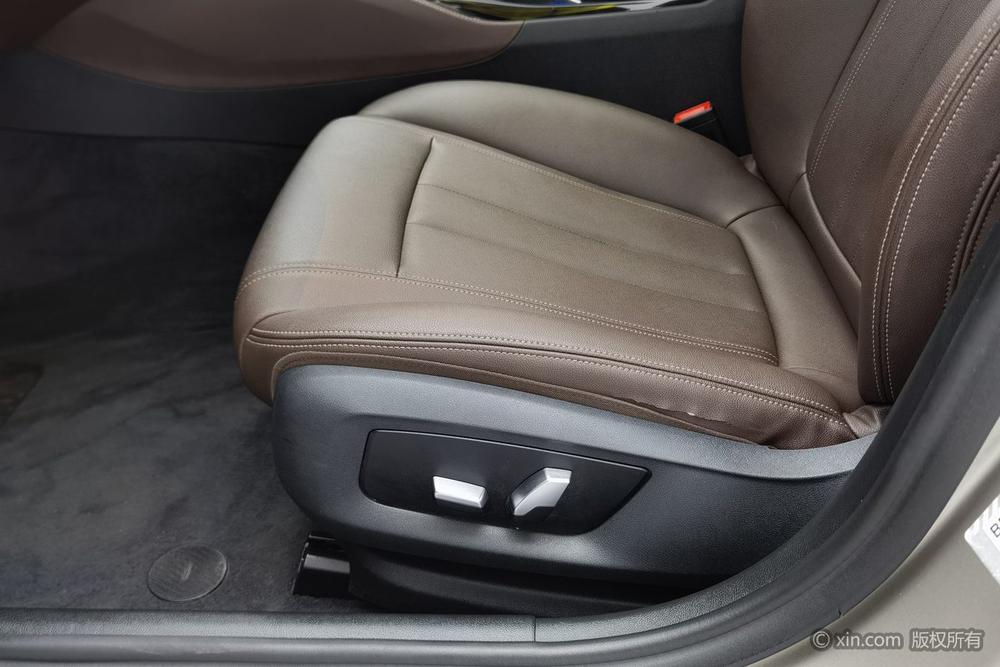 BMW 5 Series 2018 525Li Luxury Package – фото 17
