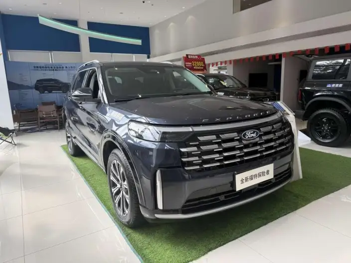 Ford Explorer 2027 Model 2.3T EcoBoost 4WD Titan Jin Edition 7 seat – фото 3