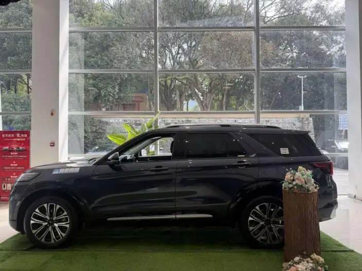 Ford Explorer 2027 Model 2.3T EcoBoost 4WD Titan Jin Edition 7 seat – фото 4