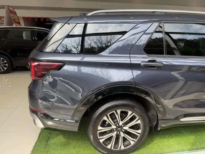Ford Explorer 2027 Model 2.3T EcoBoost 4WD Titan Jin Edition 7 seat – фото 9