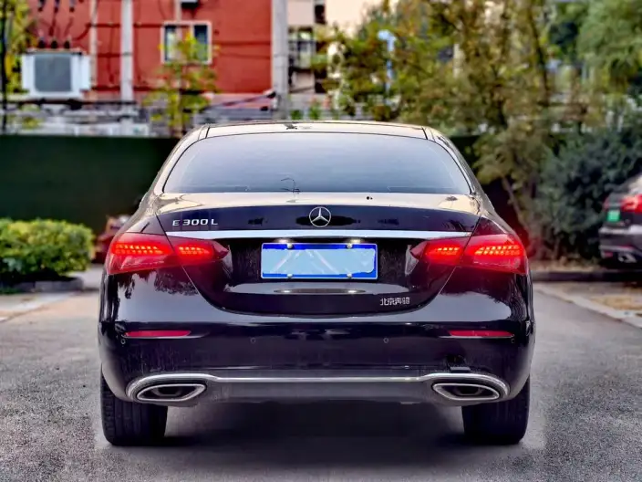 Mercedes-Benz E-Class 2023 Model E 300 L Fashion Model sedan – фото 4