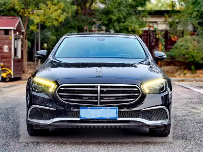 Mercedes-Benz E-Class 2023 Model E 300 L Fashion Model sedan – фото 2
