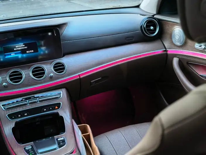 Mercedes-Benz E-Class 2023 Model E 300 L Fashion Model sedan – фото 7