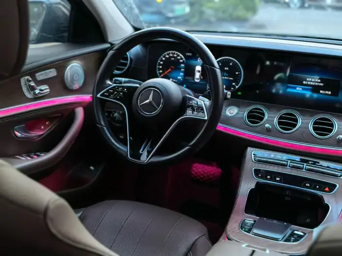 Mercedes-Benz E-Class 2023 Model E 300 L Fashion Model sedan – фото 9