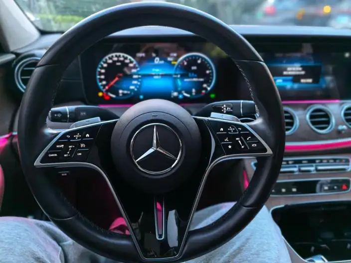 Mercedes-Benz E-Class 2023 Model E 300 L Fashion Model sedan – фото 10