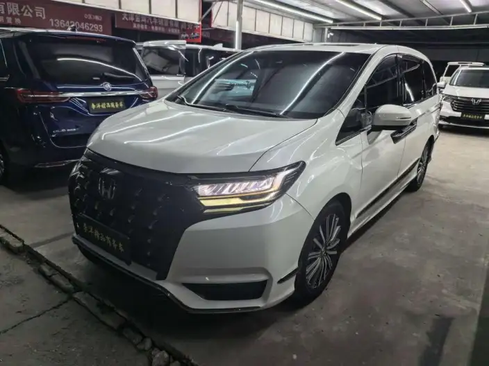 Honda Elysion 2022 Model 2.0L Hybrid Deluxe Edition – фото 1