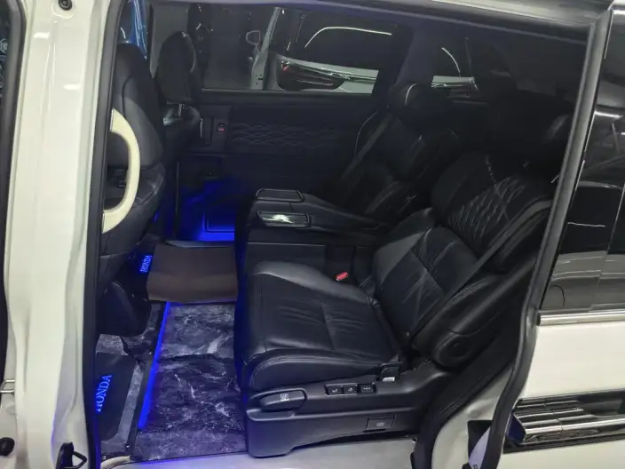 Honda Elysion 2022 Model 2.0L Hybrid Deluxe Edition – фото 5