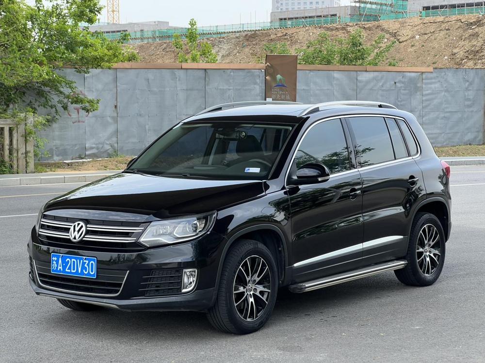 Volkswagen Tiguan 2015 1.8 TSI Automatic FWD Luxury – фото 1