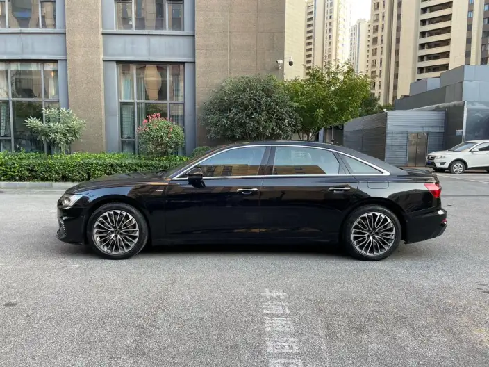 Audi A6L PHEV 2020 Model 55 TFSIe quattro – фото 4