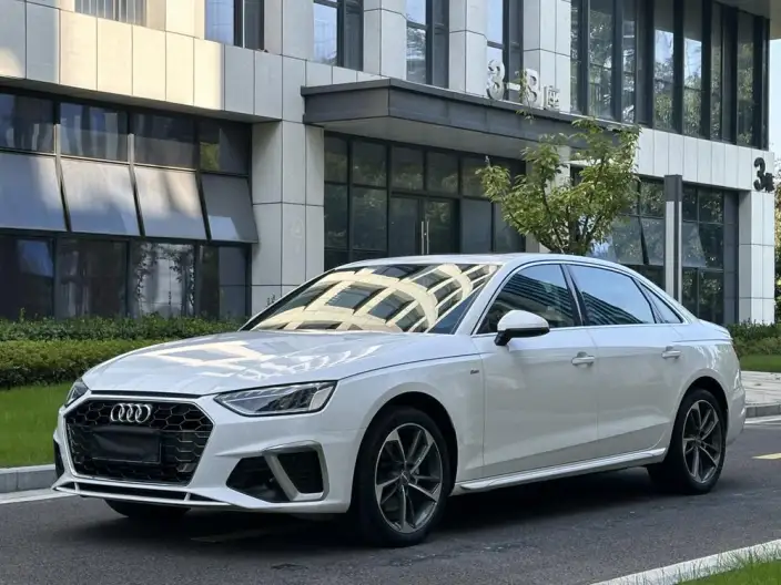 Audi A4 L 2022 Model 40 TFSI Fashion Dynamic Model – фото 1