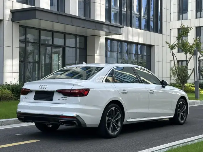 Audi A4 L 2022 Model 40 TFSI Fashion Dynamic Model – фото 7