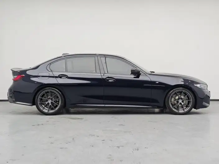 BMW 3 Series 2023 Model 330Li M Sports Night Set – фото 8