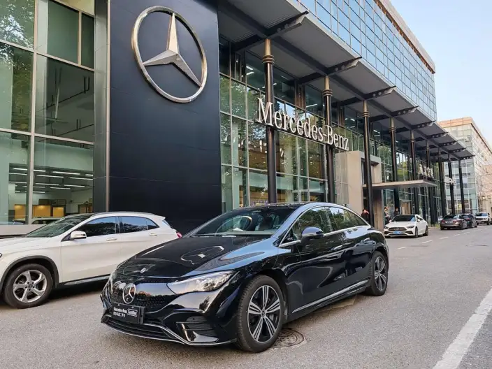 Mercedes-Benz EQE 2026 Model EQE 500 4MATIC Pioneer Edition – фото 1
