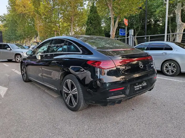 Mercedes-Benz EQE 2026 Model EQE 500 4MATIC Pioneer Edition – фото 5