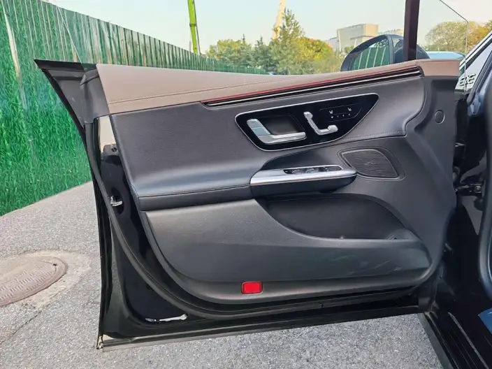 Mercedes-Benz EQE 2026 Model EQE 500 4MATIC Pioneer Edition – фото 9
