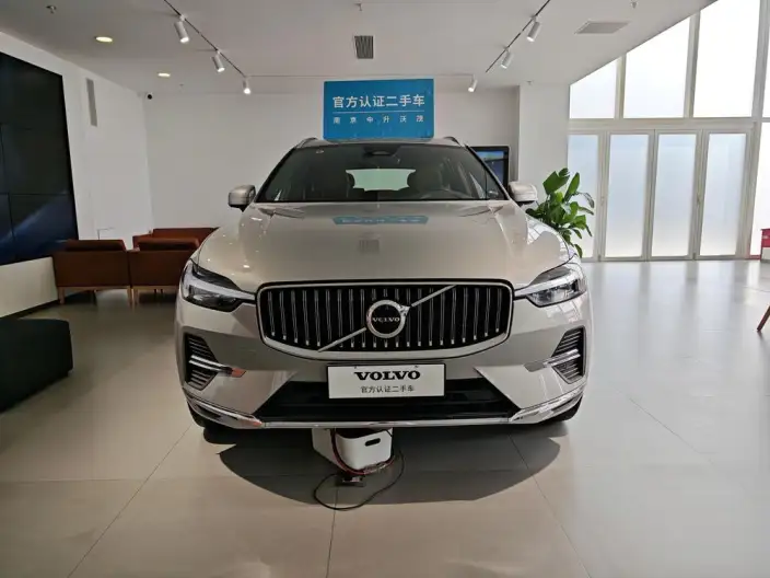Volvo XC60 2025 Model B5 4WD Smart Range Deluxe Edition – фото 2