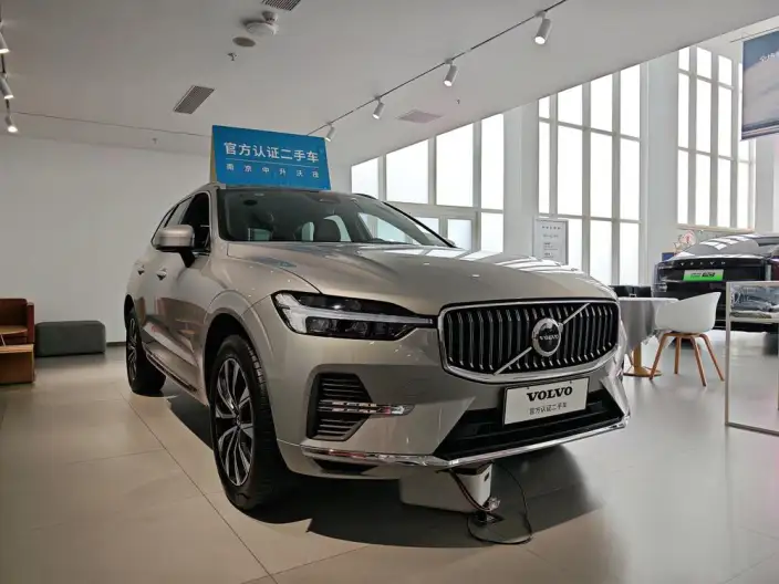 Volvo XC60 2025 Model B5 4WD Smart Range Deluxe Edition – фото 3