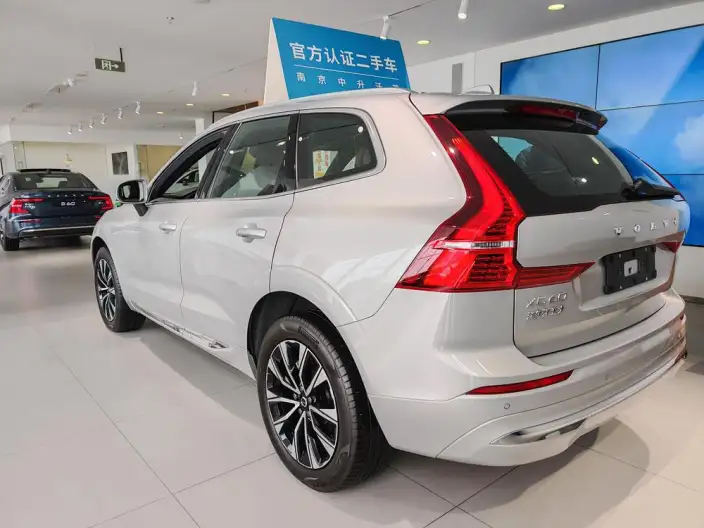 Volvo XC60 2025 Model B5 4WD Smart Range Deluxe Edition – фото 5