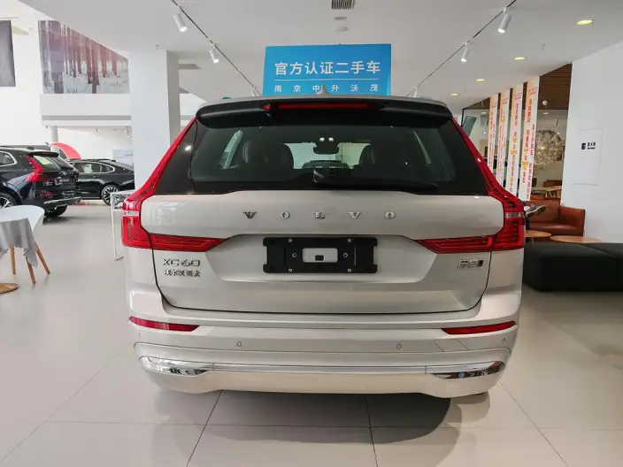 Volvo XC60 2025 Model B5 4WD Smart Range Deluxe Edition – фото 6