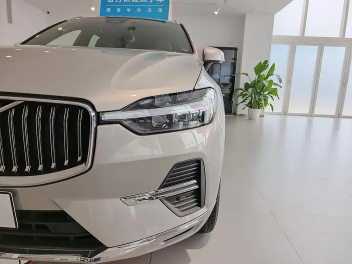 Volvo XC60 2025 Model B5 4WD Smart Range Deluxe Edition – фото 9
