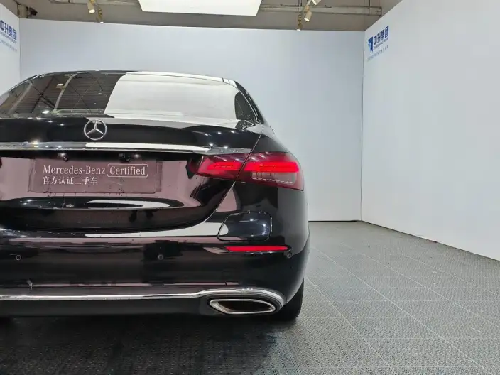 Mercedes-Benz E-Class PHEV 2022 Model Facelift E 350 e L sedan – фото 8