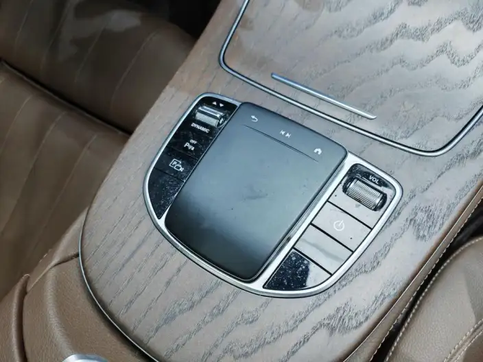Mercedes-Benz E-Class PHEV 2022 Model Facelift E 350 e L sedan – фото 9