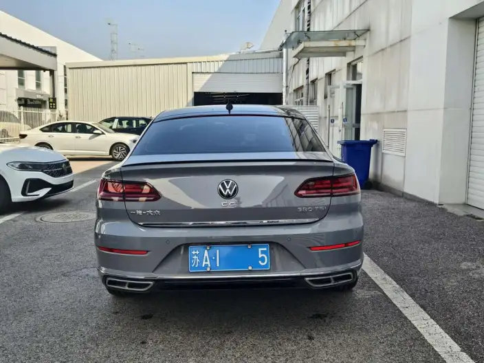 Volkswagen CC 2023 Model 380TSI Eye-catching version – фото 5