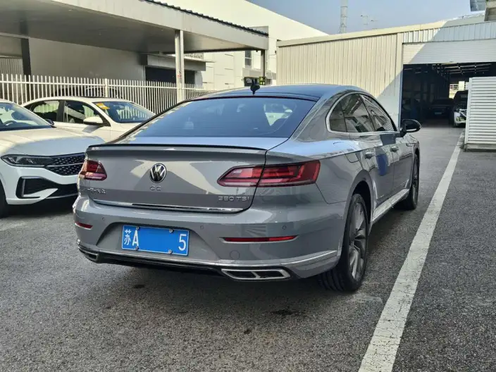Volkswagen CC 2023 Model 380TSI Eye-catching version – фото 6