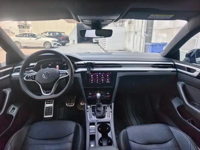 Volkswagen CC 2023 Model 380TSI Eye-catching version – фото 8