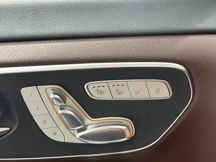 Mercedes-Benz V-Class 2022 Model V 260 L Long wheelbase Deluxe Edition – фото 7
