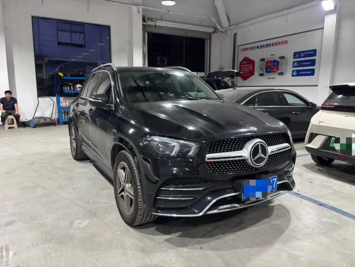Mercedes-Benz GLE Imported 2023 Model GLE 450 4MATIC Dynamic Model – фото 3